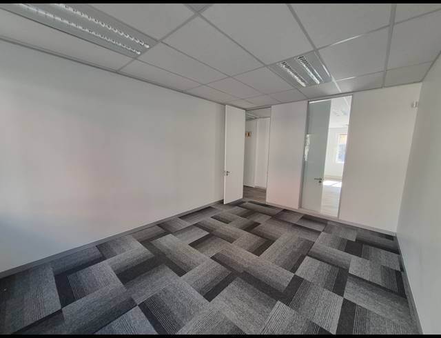 322M² OFFICE TO LET IN SANDTON CENTRAL